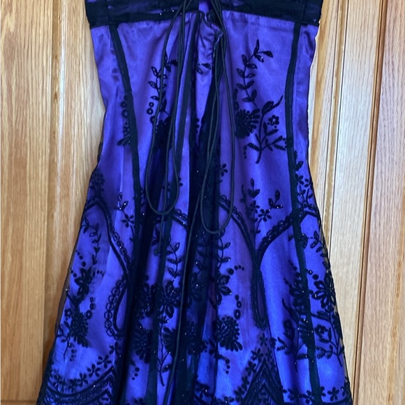 Prom dress - Picture 1 of 4